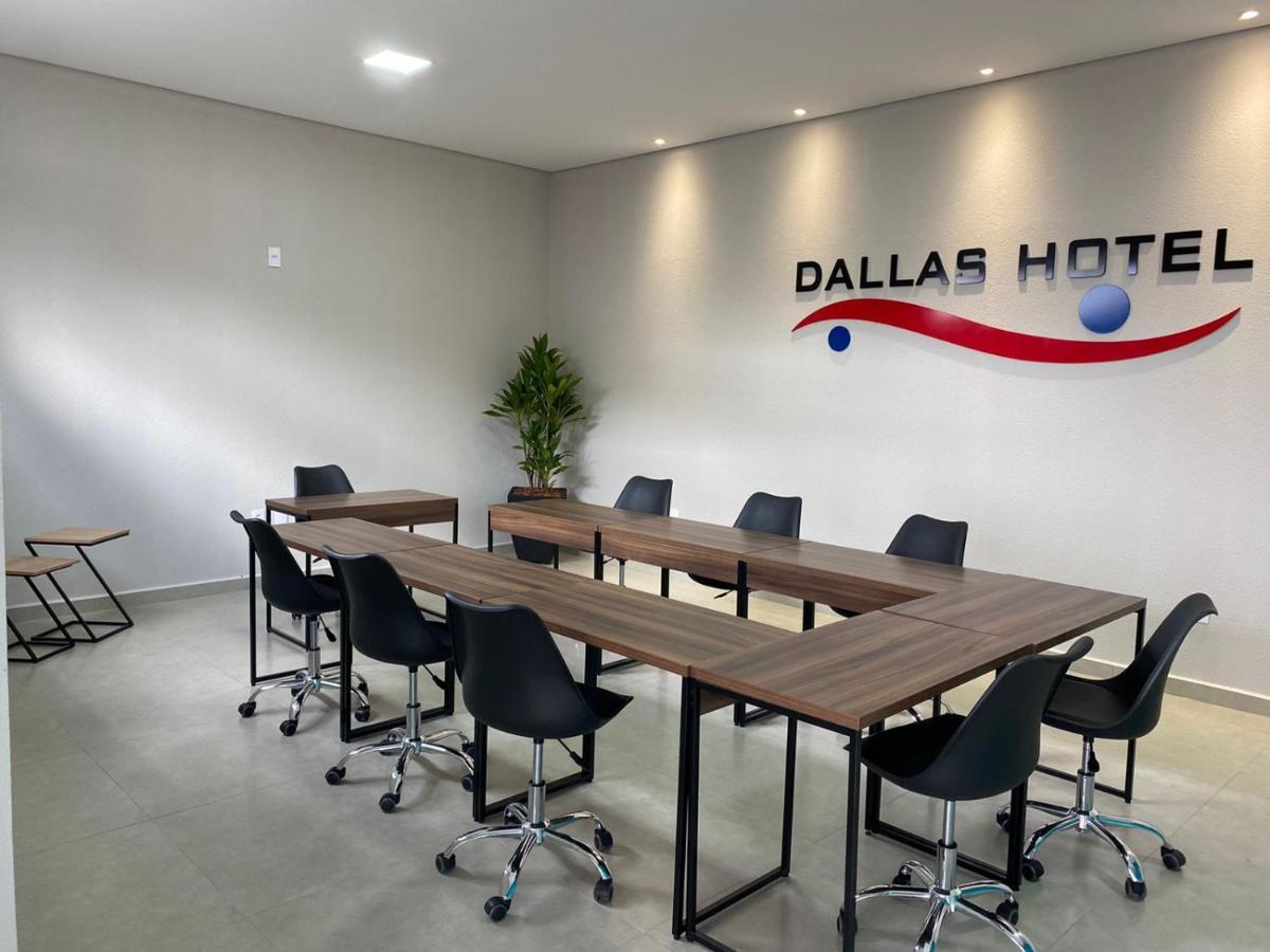 Dallas Hotel Palotina Exterior foto